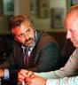 Politisk coctail, som anbefales. Foto: Filmweb.