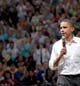 Obama kaster hanskene. Foto: AP.