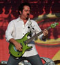 Steve Lukather klarer seg fint alene. Foto: Wikipedia (EN).