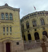 Hvem skal redde bygget? Foto: Wikipedia (NO).