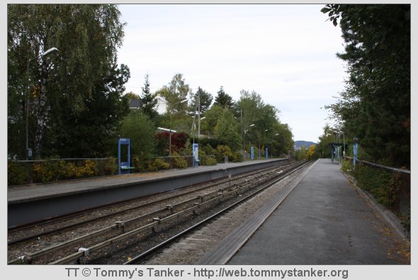 Brattlikollen T-banestasjon sett fra plattformen mot Ryen T-banestasjon. Foto: TT.