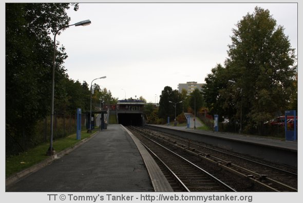 Munkelia T-banestasjon sett fra plattformen mot Lambertseter, men i billedretning mot Bergkrystallen T-banestasjon. Foto: TT.