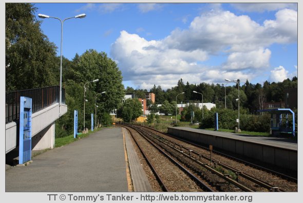 Bøler T-banestasjon fra plattformen mot Bogerud, men i billedretning mot Ulsrud stasjon. Foto: TT.