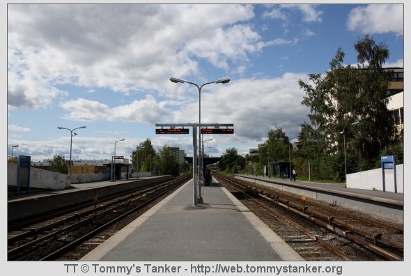 Brynseng T-banestasjon sett fra plattform 2 og 3 mot Helsfyr T-banestasjon. Foto: TT.