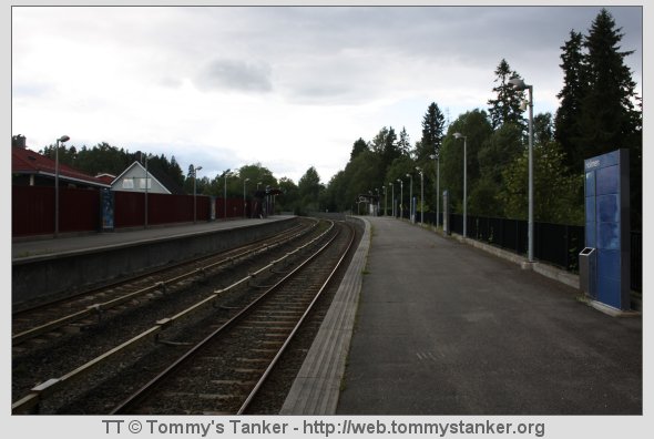 Holmen T-banestasjon sett fra vestgående plattform. Foto: TT.