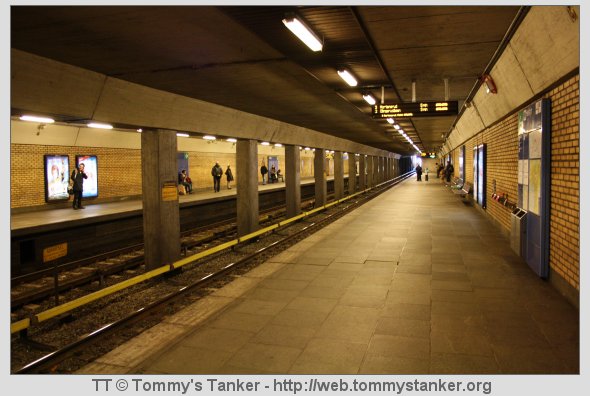 Helsfyr T-banestasjon sett fra plattformen mot Brynseng stasjon. Foto: TT.
