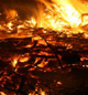 Flammene er vrede. Ikke vÃ¦r vred. Foto: SXC.