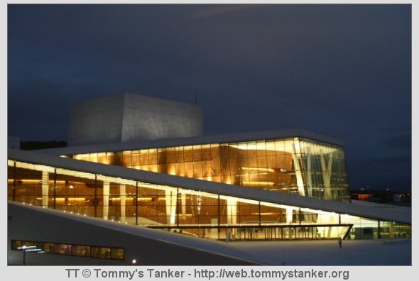 Operaen om kvelden. Foto: JTK.