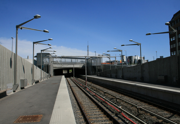 Økern T-banestasjon sett mot Økern Næringspark og Risløkka. Foto: TT.
